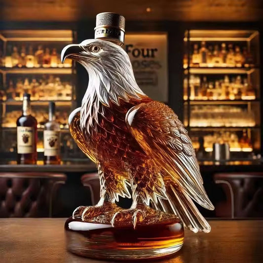 Small Eagle - shaped Whiskey Decanter Exquisite Glass Bottle, Perfect for Holiday Home Decor