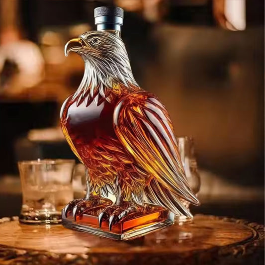 Small Eagle - shaped Whiskey Decanter Exquisite Glass Bottle, Perfect for Holiday Home Decor